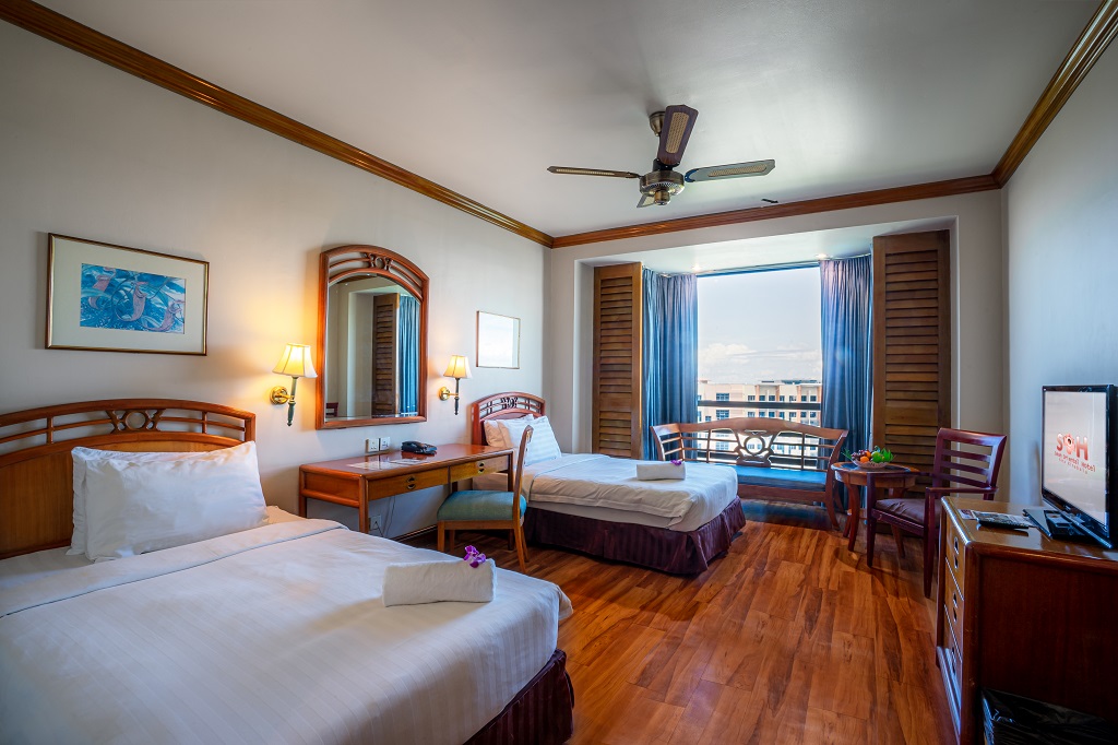 1-Deluxe-Twin SabahO