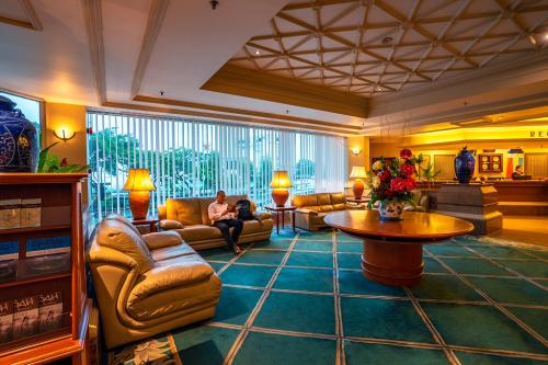 Waiting-Area-Lobby 2