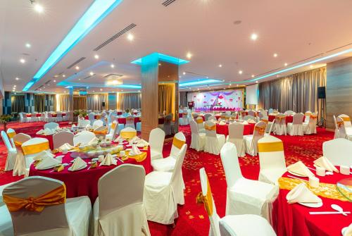 WeedingSetup ballroom 3